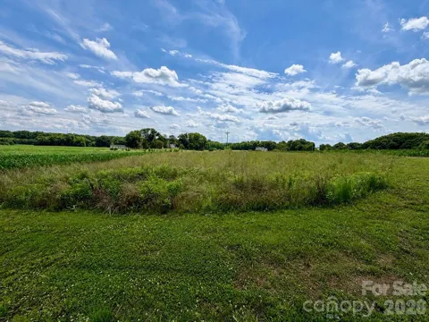 1706 E Highway 218