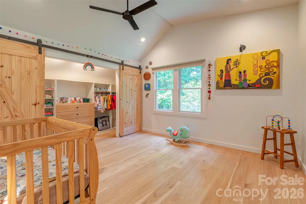 136 Graveyard Road Fairview, NC 28730
