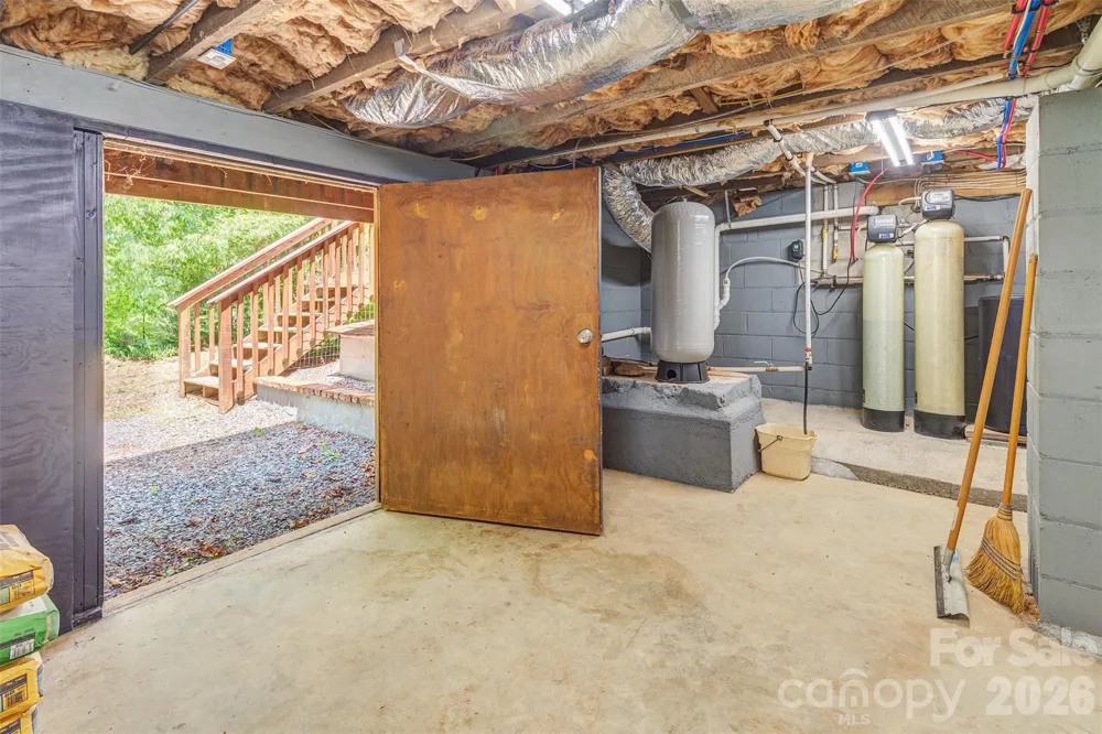 136 Graveyard Road Fairview, NC 28730