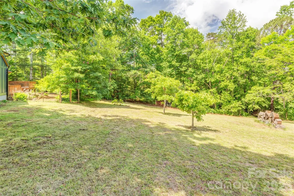 136 Graveyard Road Fairview, NC 28730