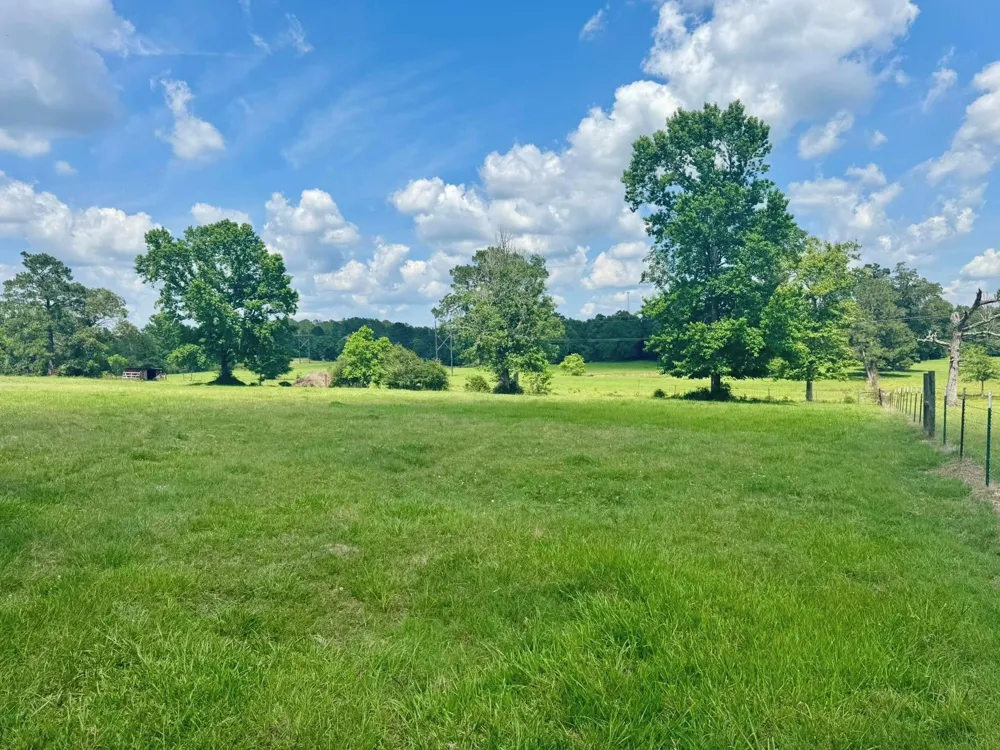 969 County Road 1050 Woodville, TX 75979