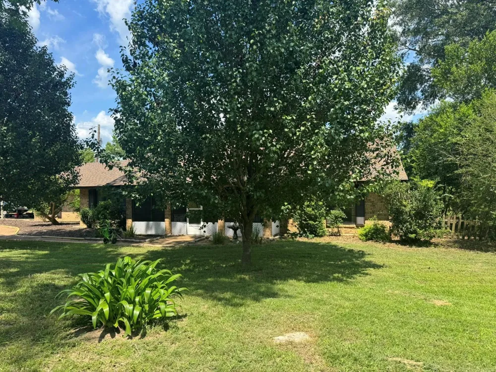 969 County Road 1050 Woodville, TX 75979