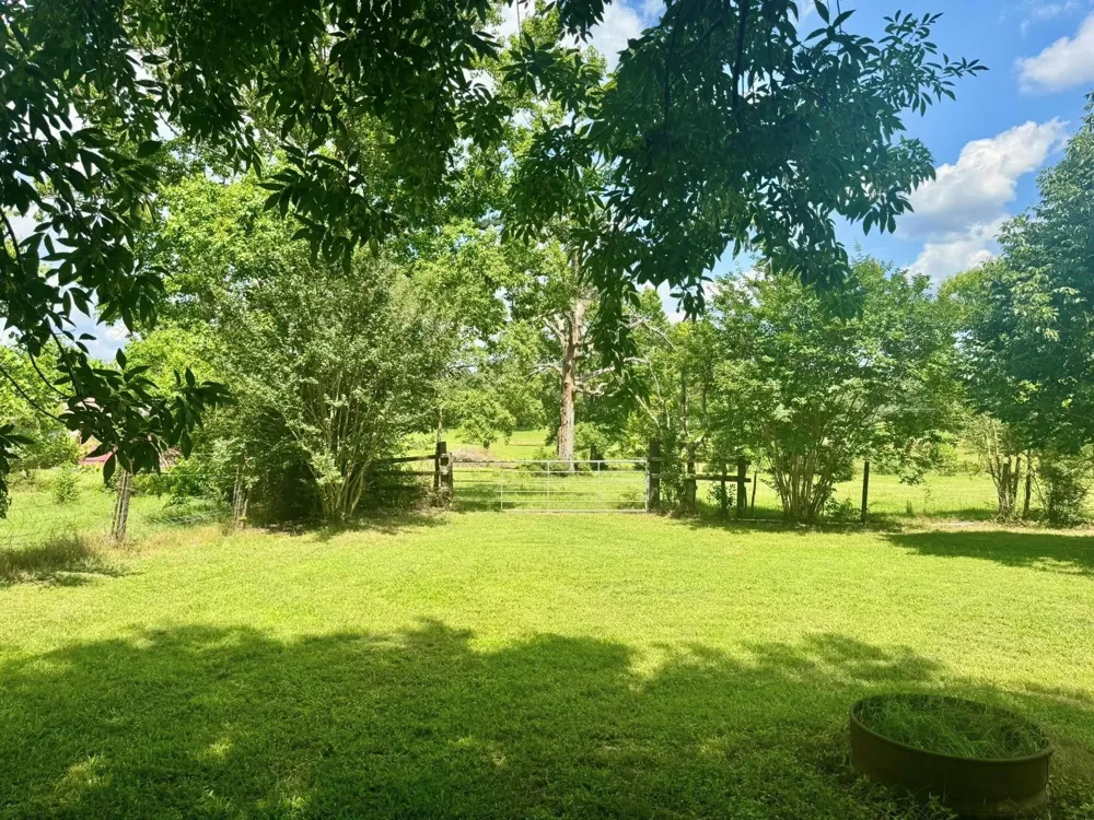 969 County Road 1050 Woodville, TX 75979