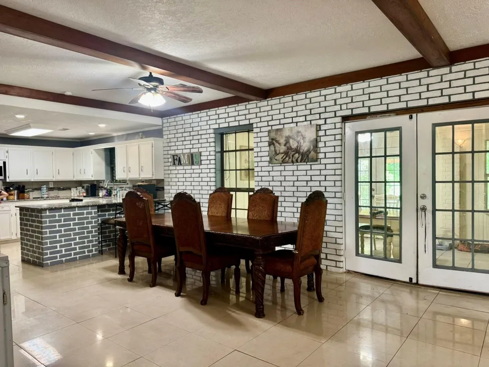 969 County Road 1050 Woodville, TX 75979