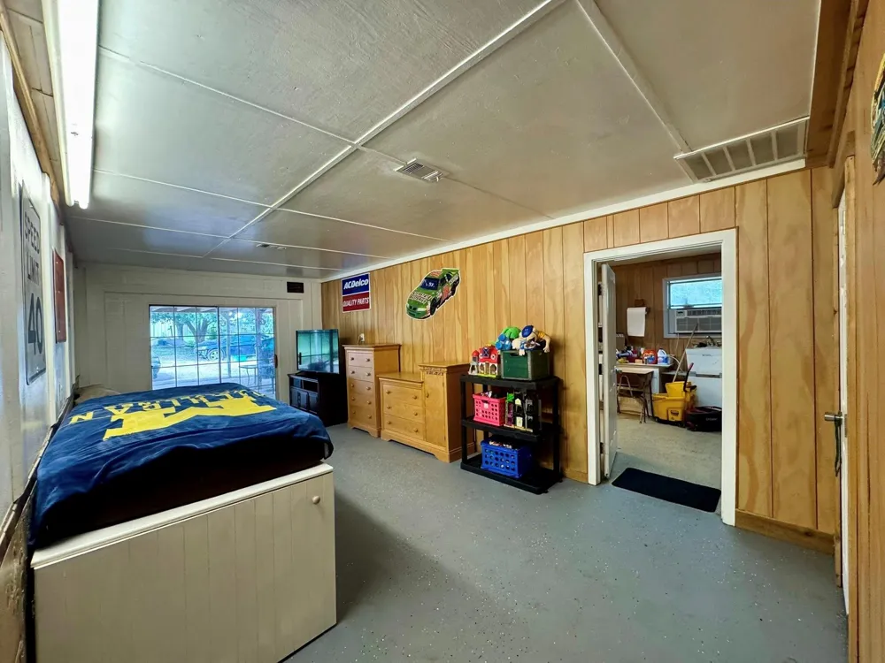 969 County Road 1050 Woodville, TX 75979