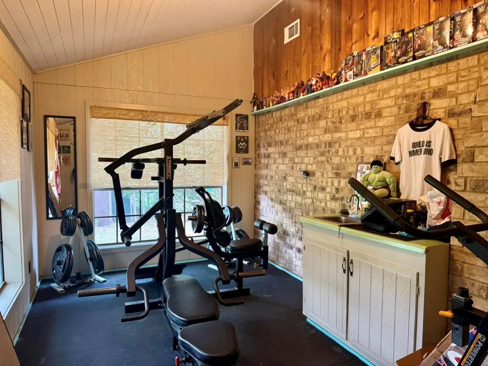 969 County Road 1050 Woodville, TX 75979