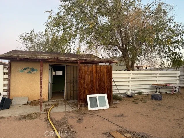 16100 Navajo Road Apple Valley, CA 92307