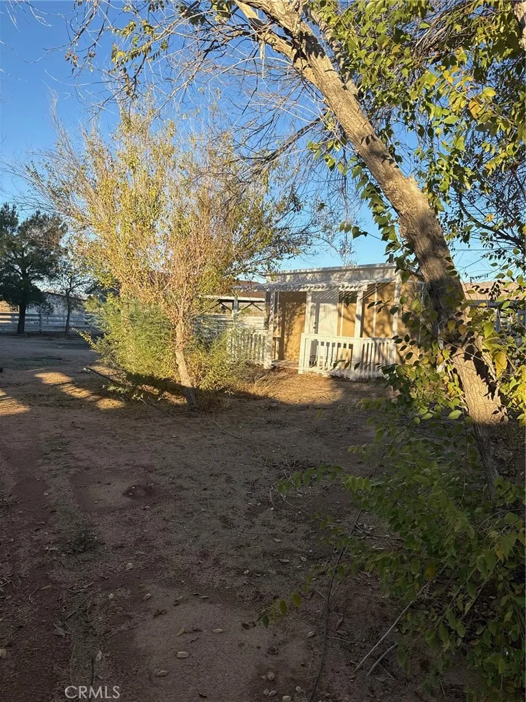 16100 Navajo Road Apple Valley, CA 92307
