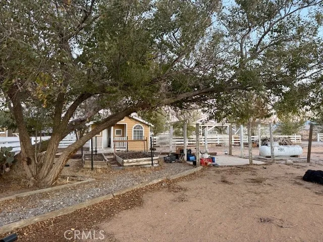 16100 Navajo Road Apple Valley, CA 92307