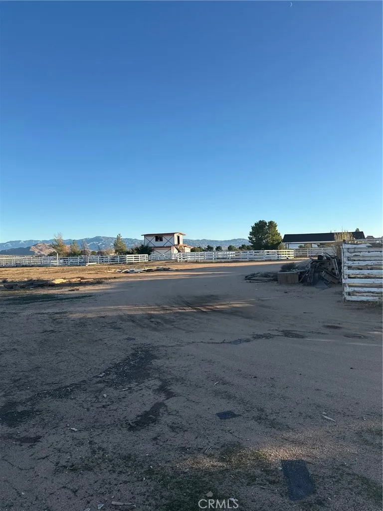 16100 Navajo Road Apple Valley, CA 92307