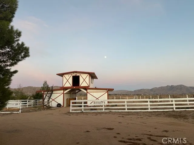 16100 Navajo Road Apple Valley, CA 92307