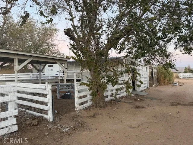 16100 Navajo Road Apple Valley, CA 92307
