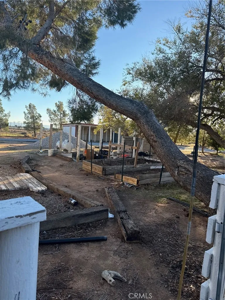 16100 Navajo Road Apple Valley, CA 92307