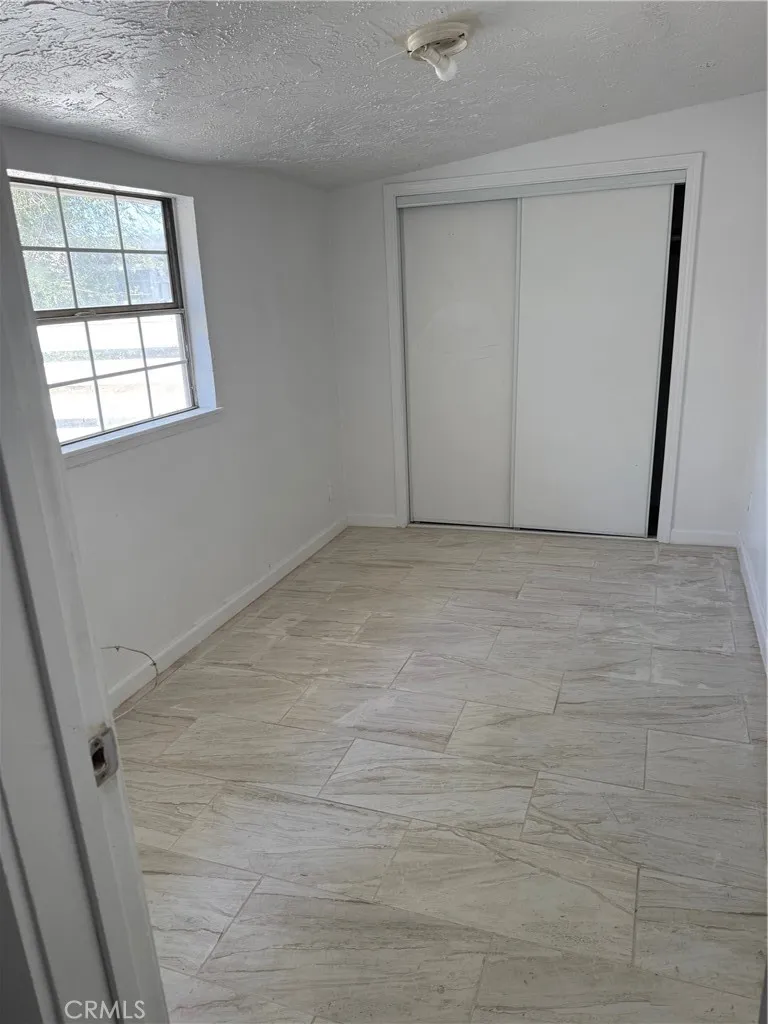 16100 Navajo Road Apple Valley, CA 92307
