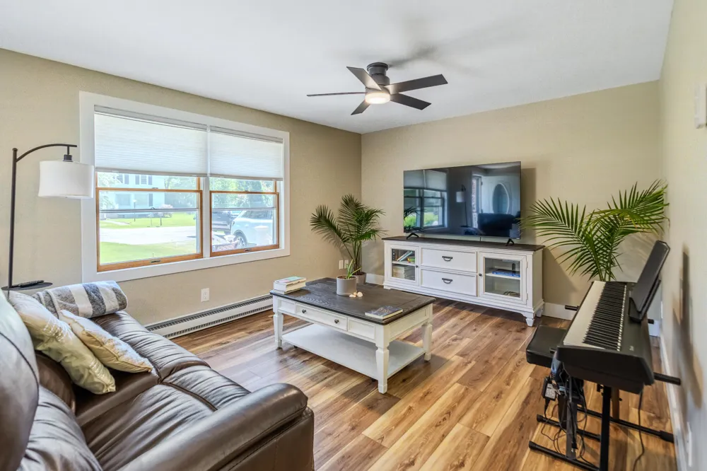 65 W Hallett Street Hillsdale, MI 49242