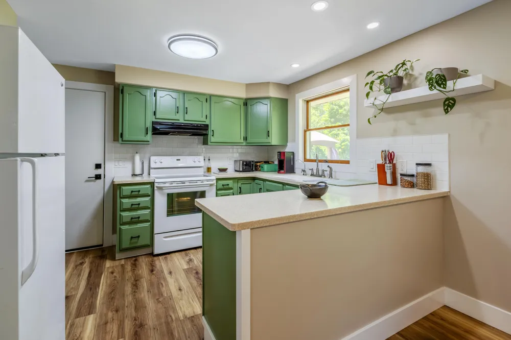 65 W Hallett Street Hillsdale, MI 49242