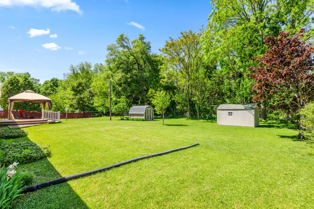 65 W Hallett Street Hillsdale, MI 49242