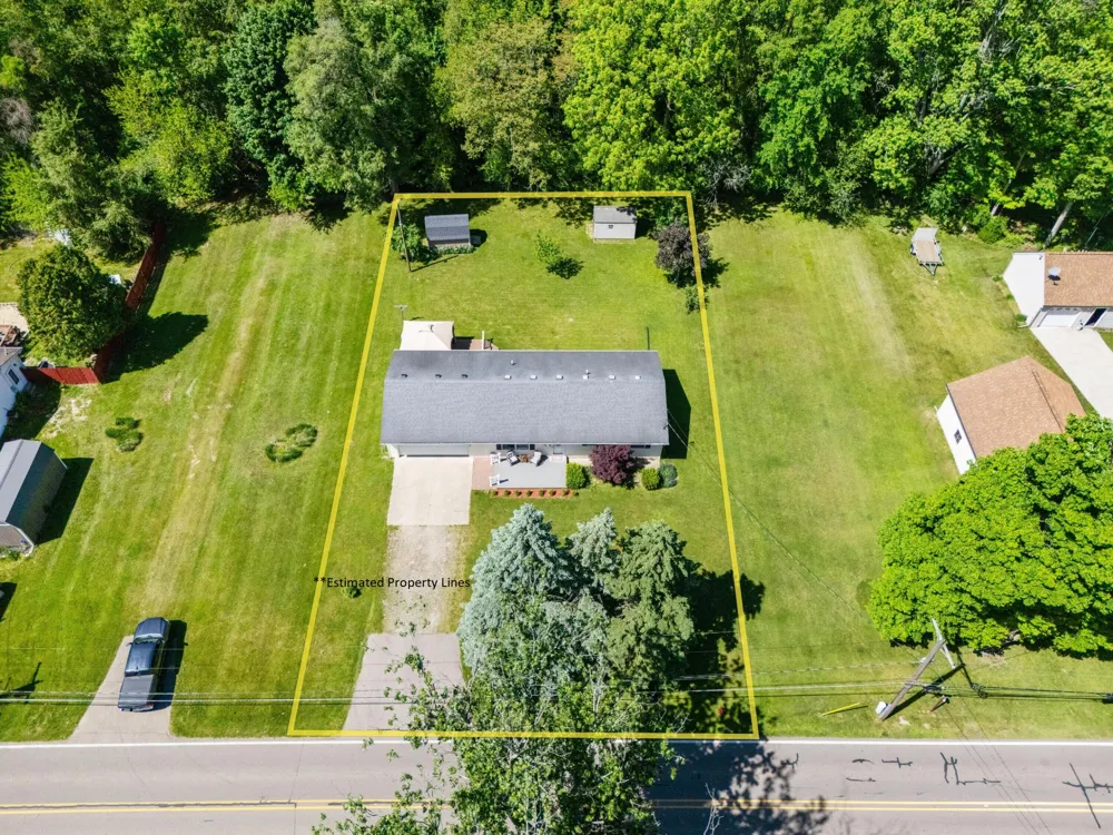 65 W Hallett Street Hillsdale, MI 49242