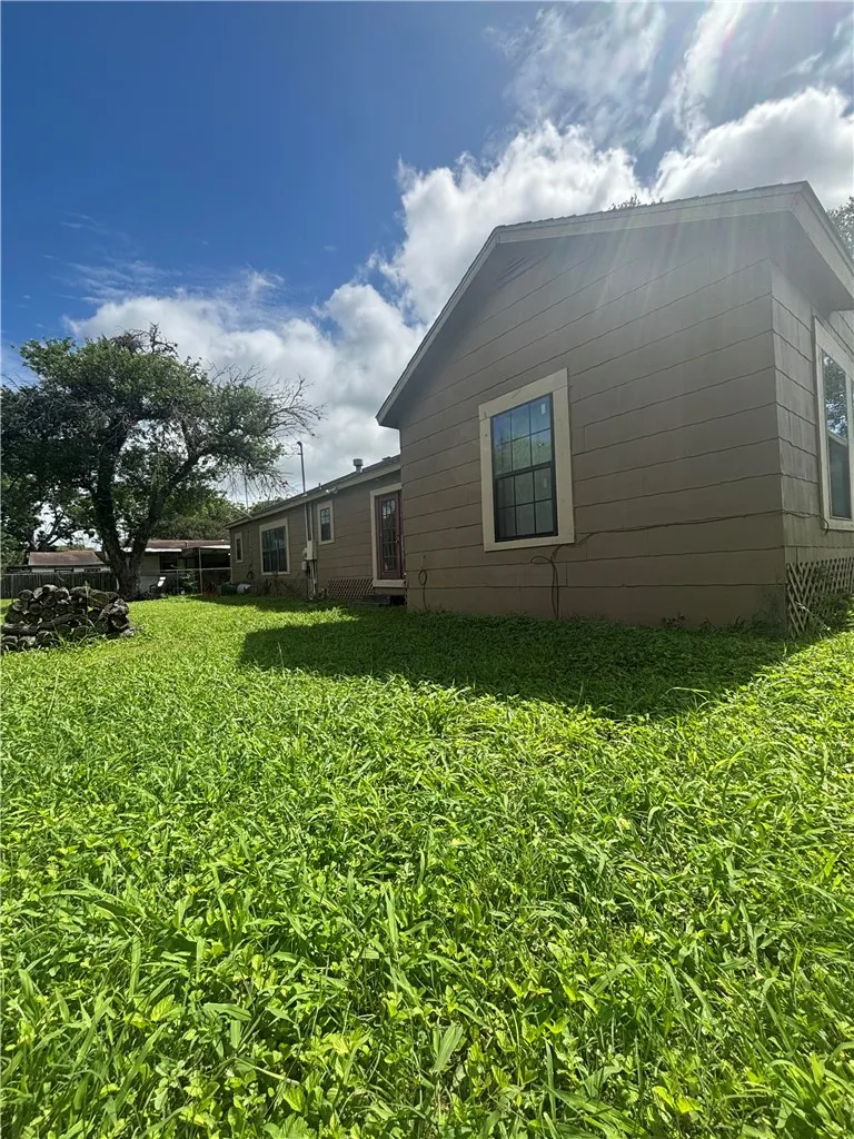 845 Reynolds Alice, TX 78332