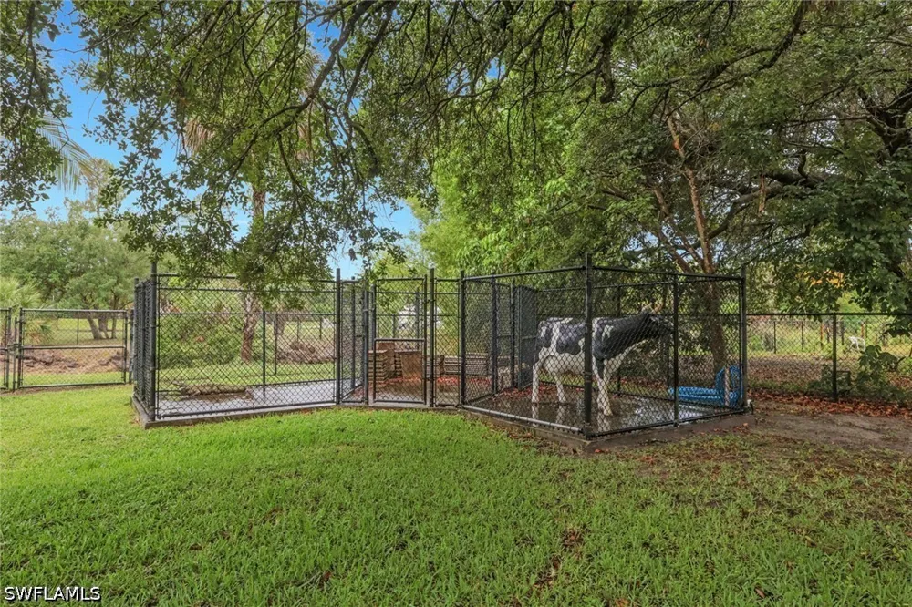 Green Boulevard Naples, FL 34116