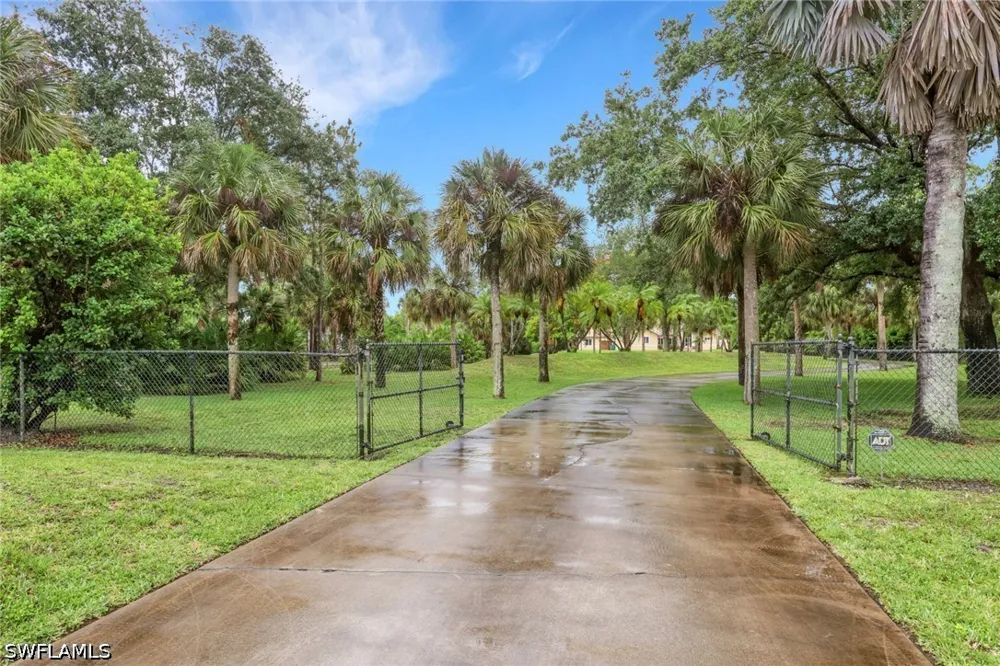 Green Boulevard Naples, FL 34116