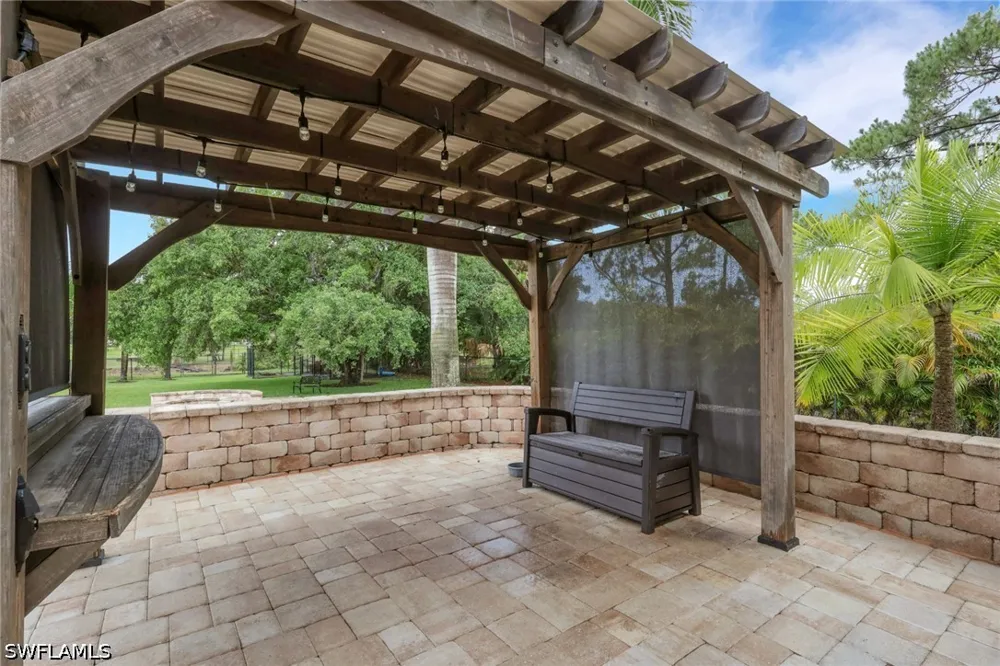 Green Boulevard Naples, FL 34116