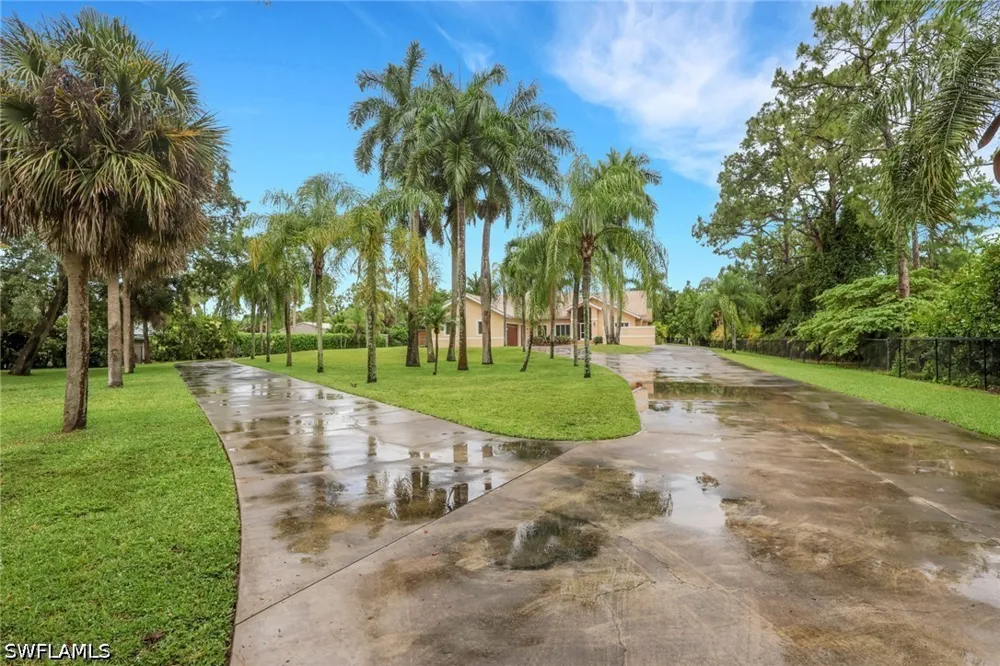 Green Boulevard Naples, FL 34116