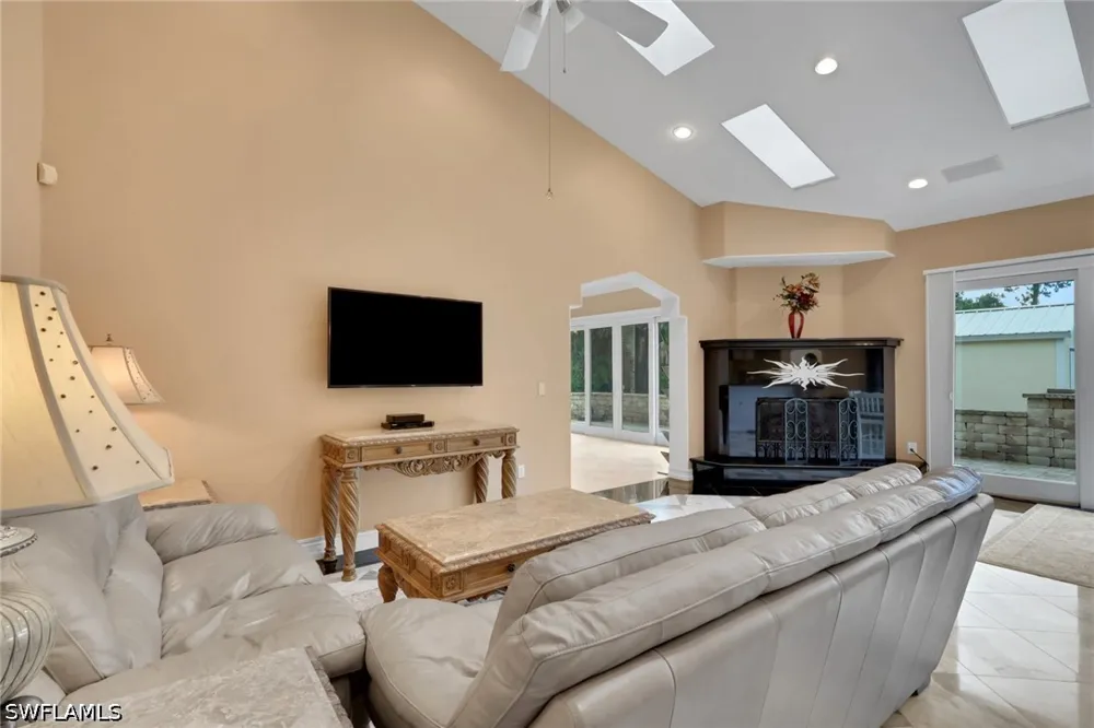 Green Boulevard Naples, FL 34116