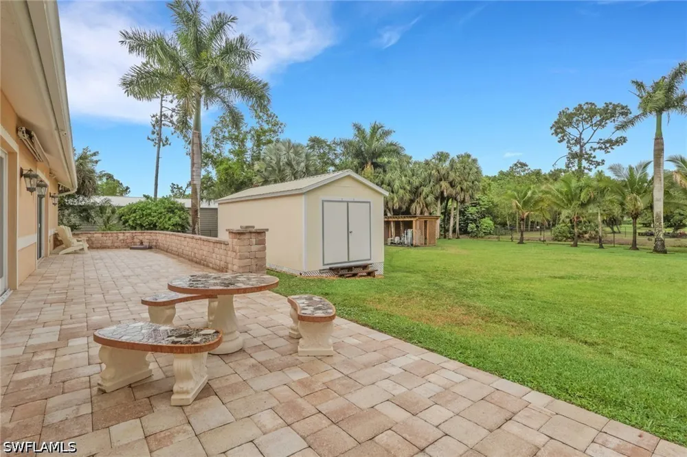 Green Boulevard Naples, FL 34116
