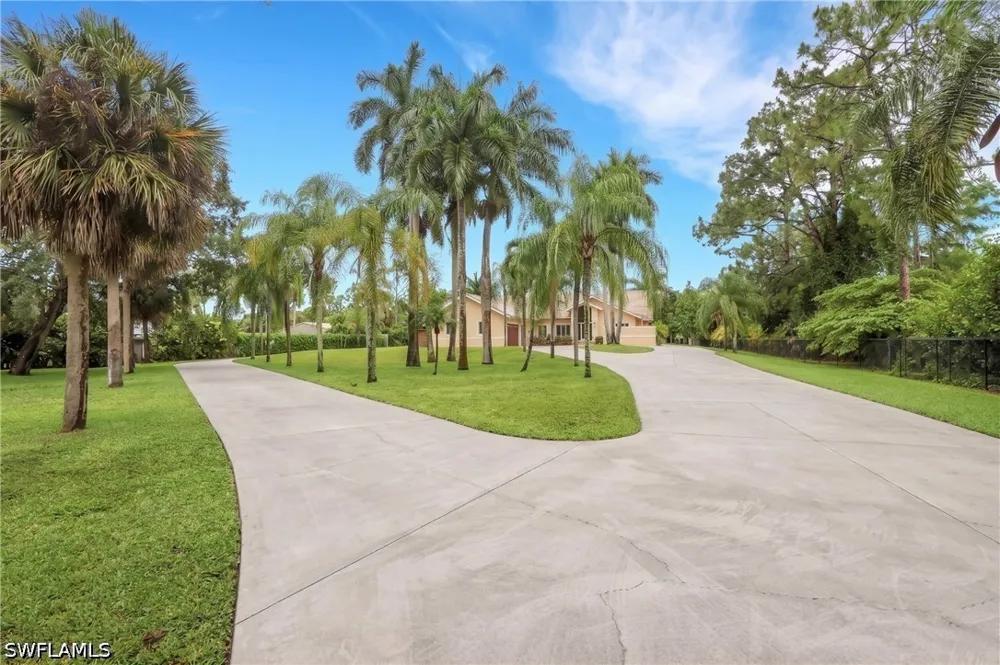 Green Boulevard Naples, FL 34116