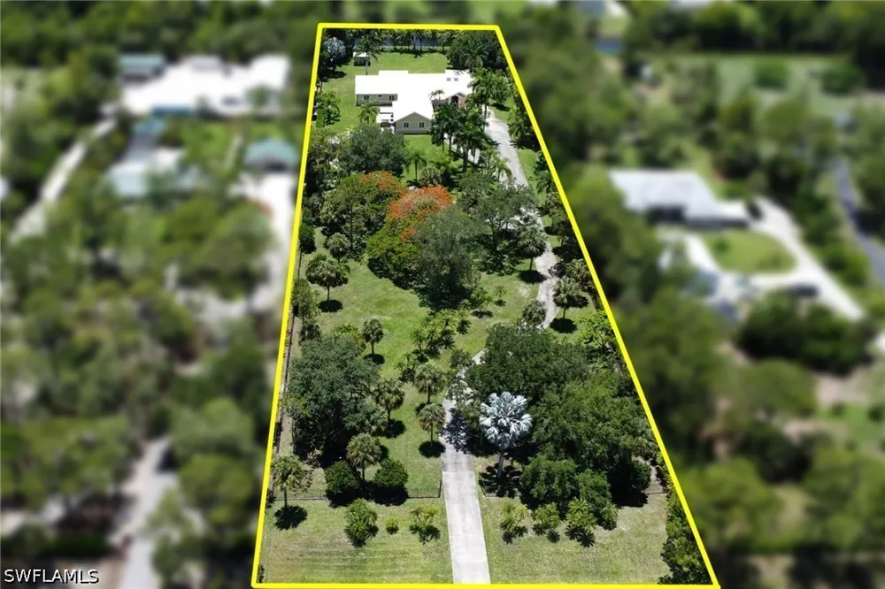Green Boulevard Naples, FL 34116