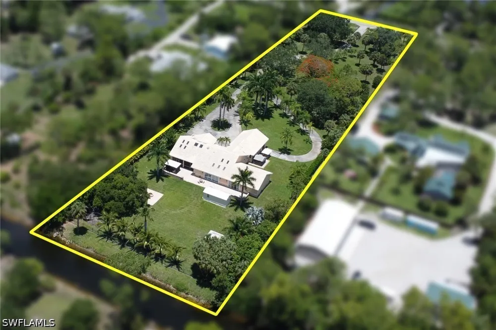 Green Boulevard Naples, FL 34116