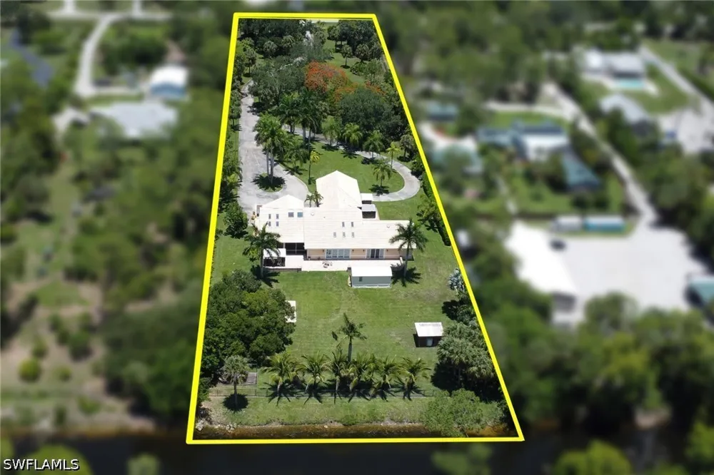 Green Boulevard Naples, FL 34116