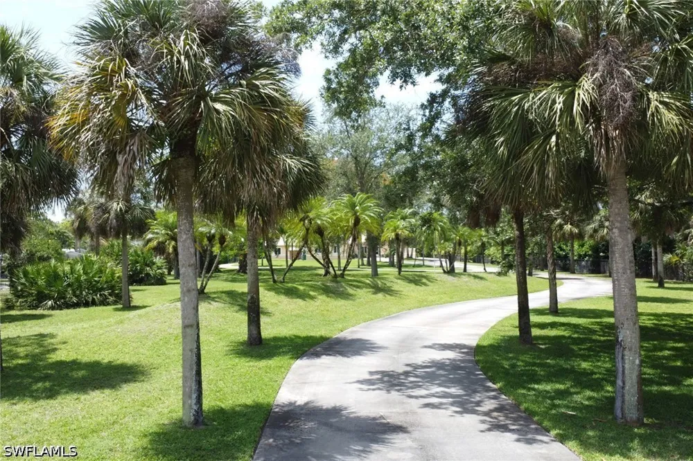 Green Boulevard Naples, FL 34116