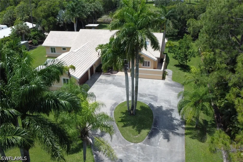 Green Boulevard Naples, FL 34116