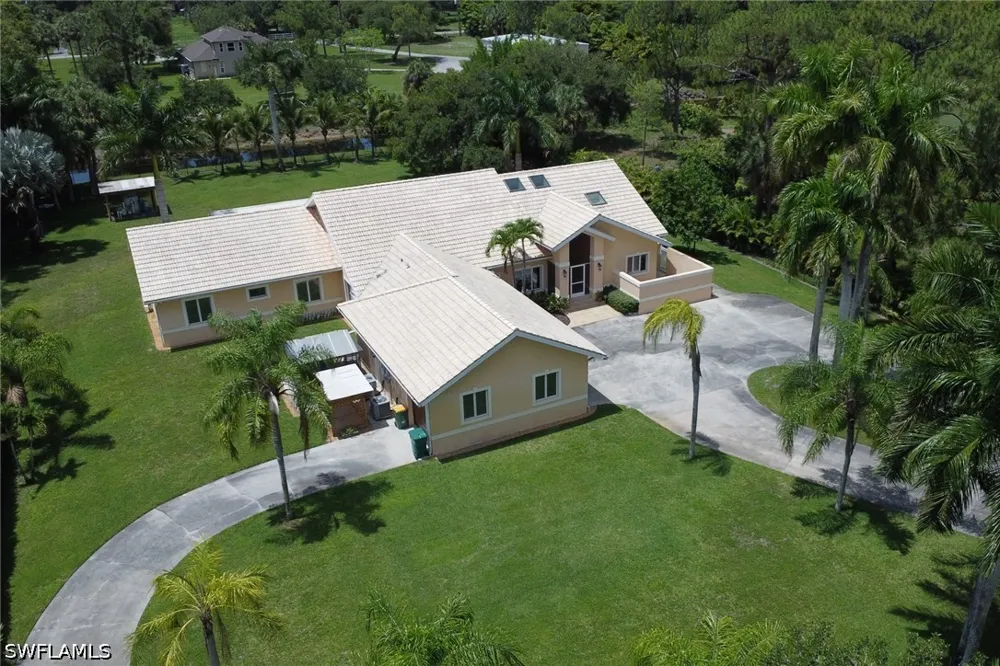 Green Boulevard Naples, FL 34116