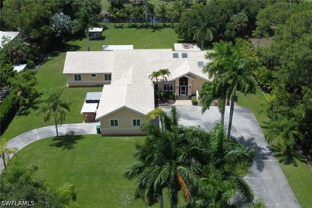 Green Boulevard Naples, FL 34116