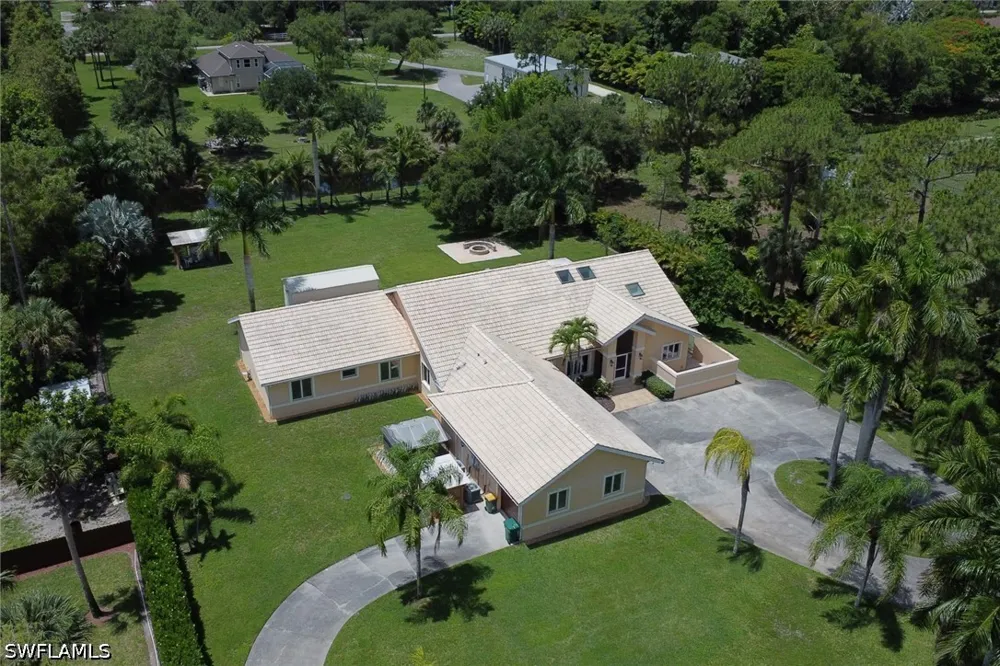 Green Boulevard Naples, FL 34116