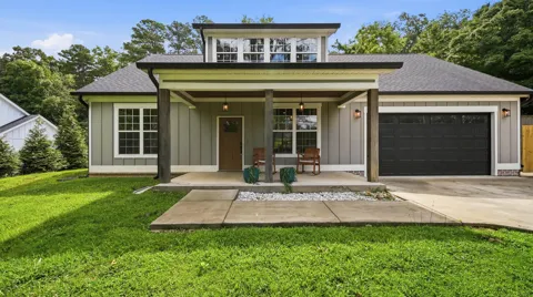 1909 Old Lafayette Road