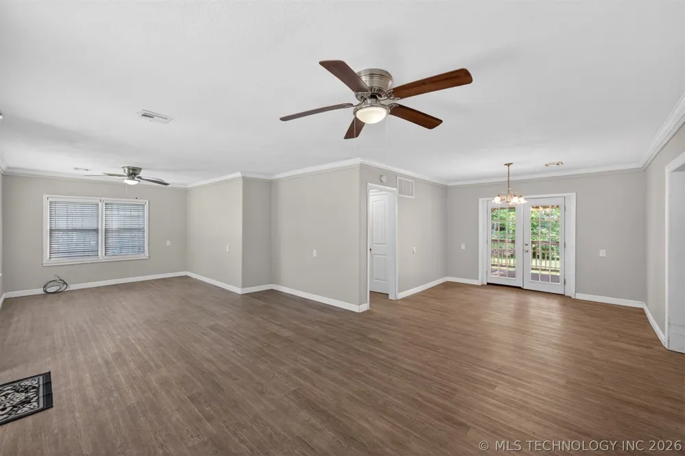 515 W Delaware Vinita, OK 74301
