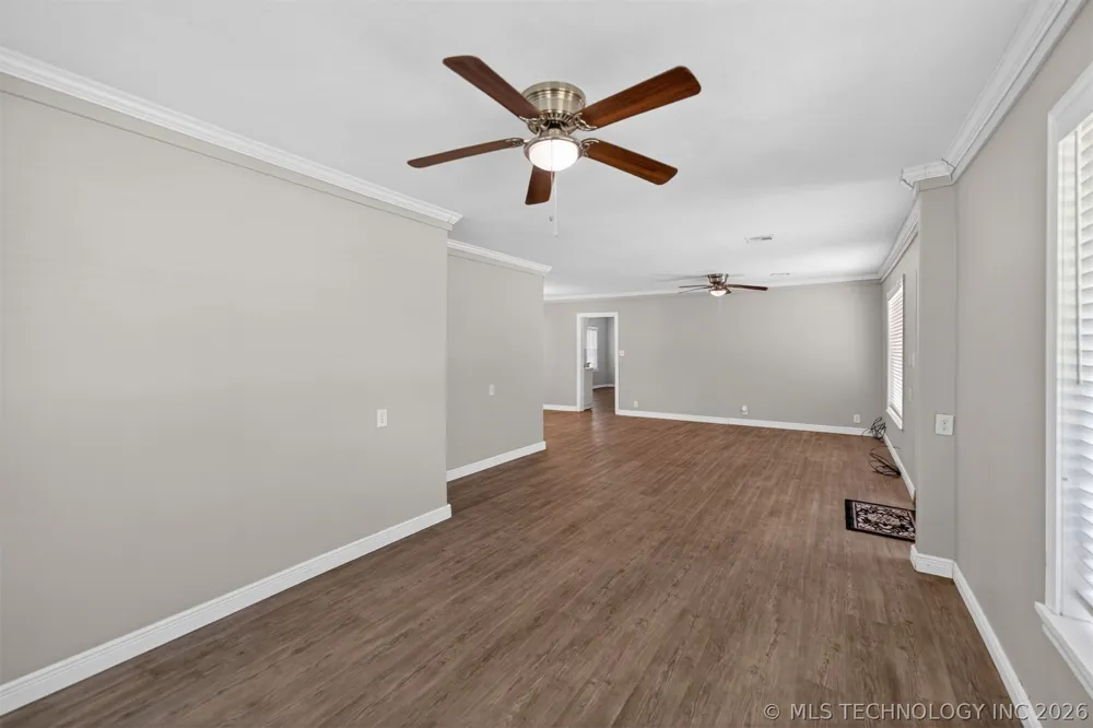 515 W Delaware Vinita, OK 74301