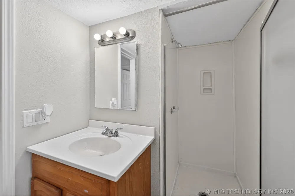 515 W Delaware Vinita, OK 74301