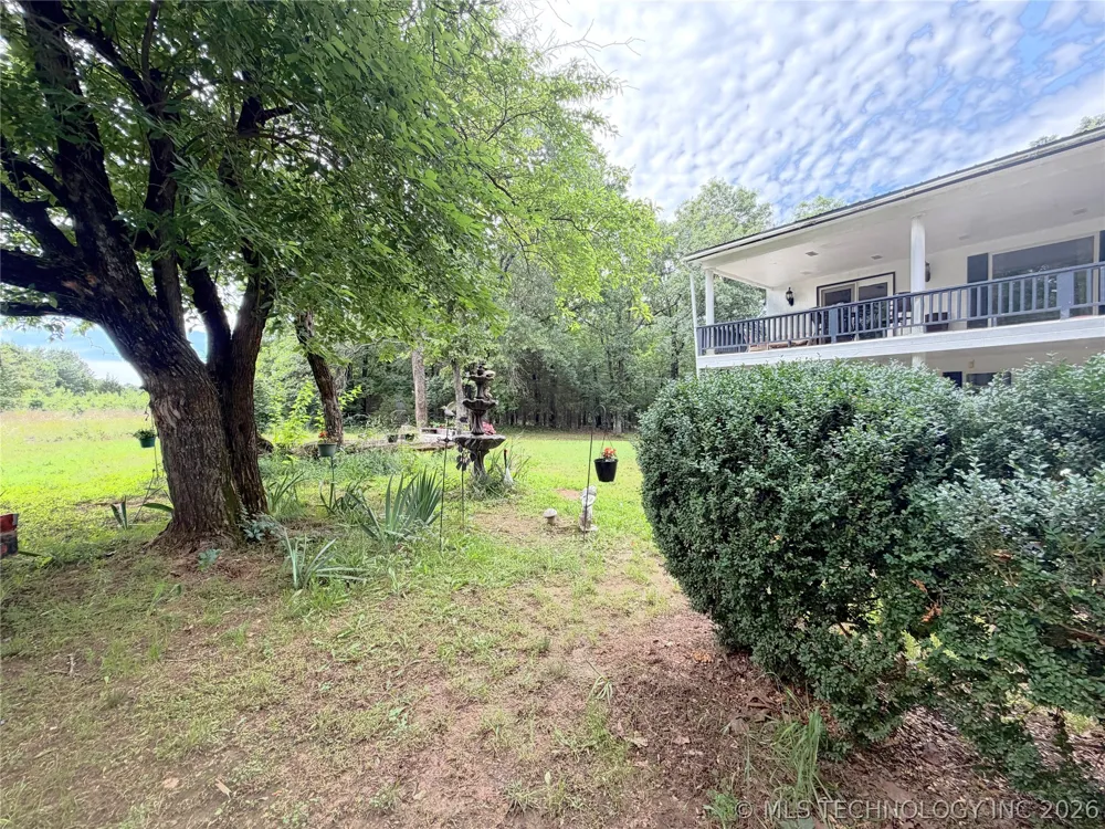 13 Wildflower Road Eufaula, OK 74432