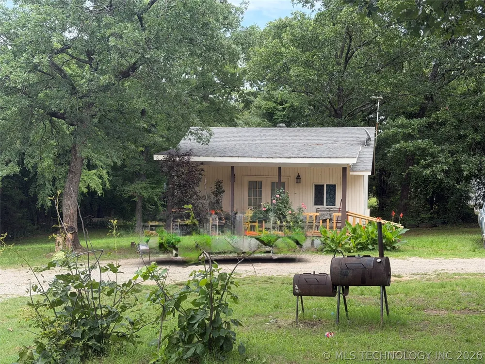 13 Wildflower Road Eufaula, OK 74432