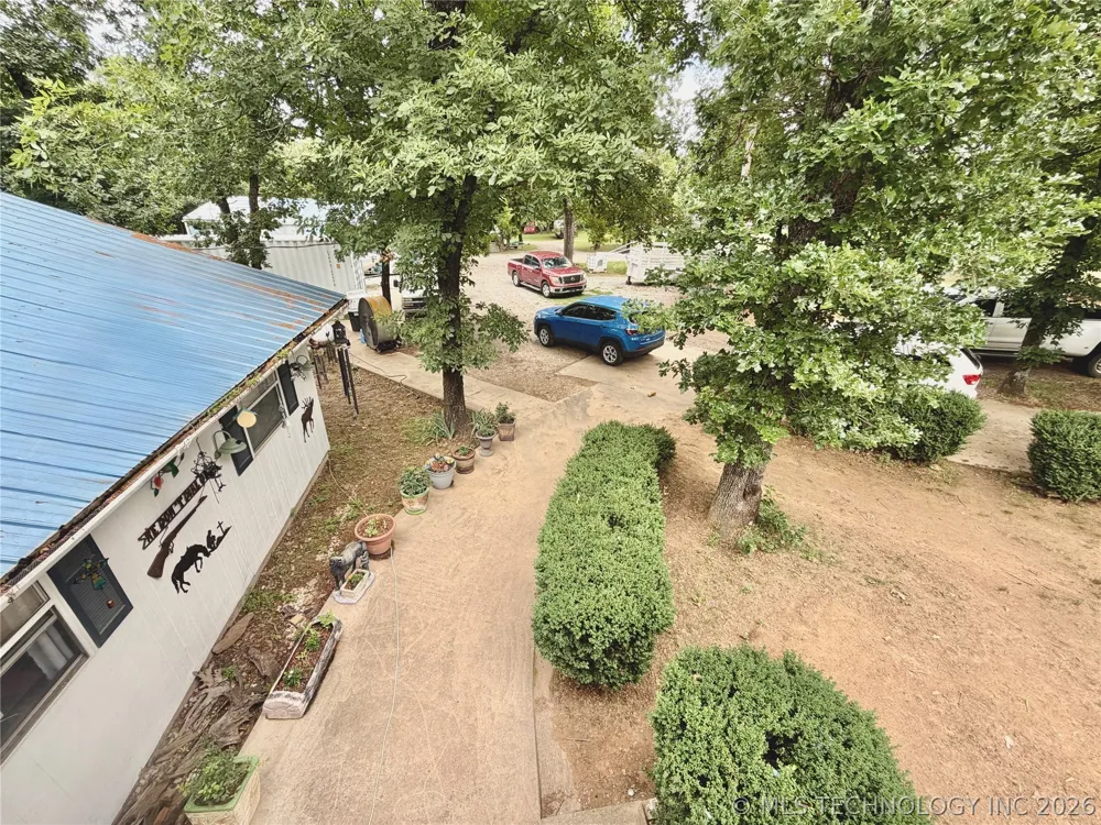 13 Wildflower Road Eufaula, OK 74432