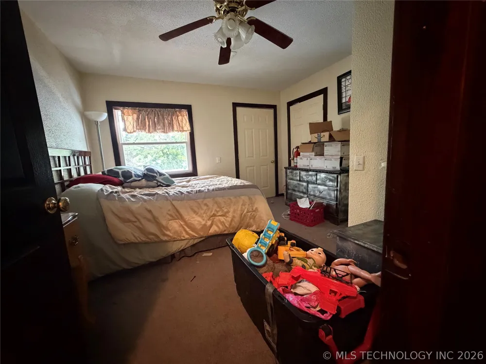 13 Wildflower Road Eufaula, OK 74432