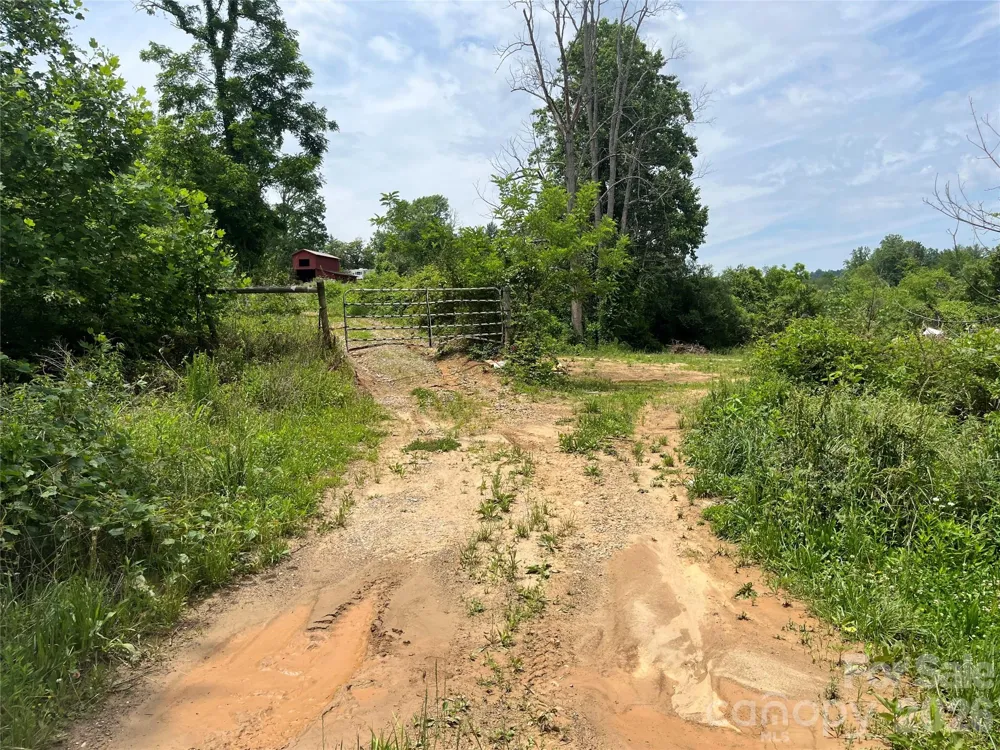 99999 Jones Road Fletcher, NC 28732