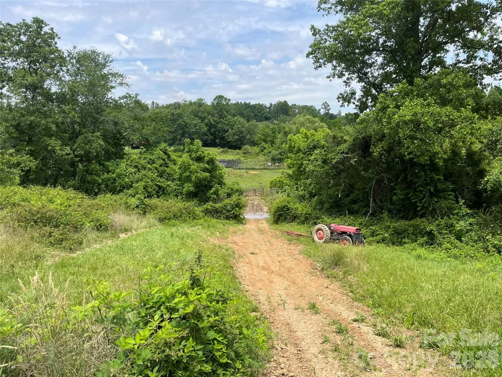 99999 Jones Road Fletcher, NC 28732