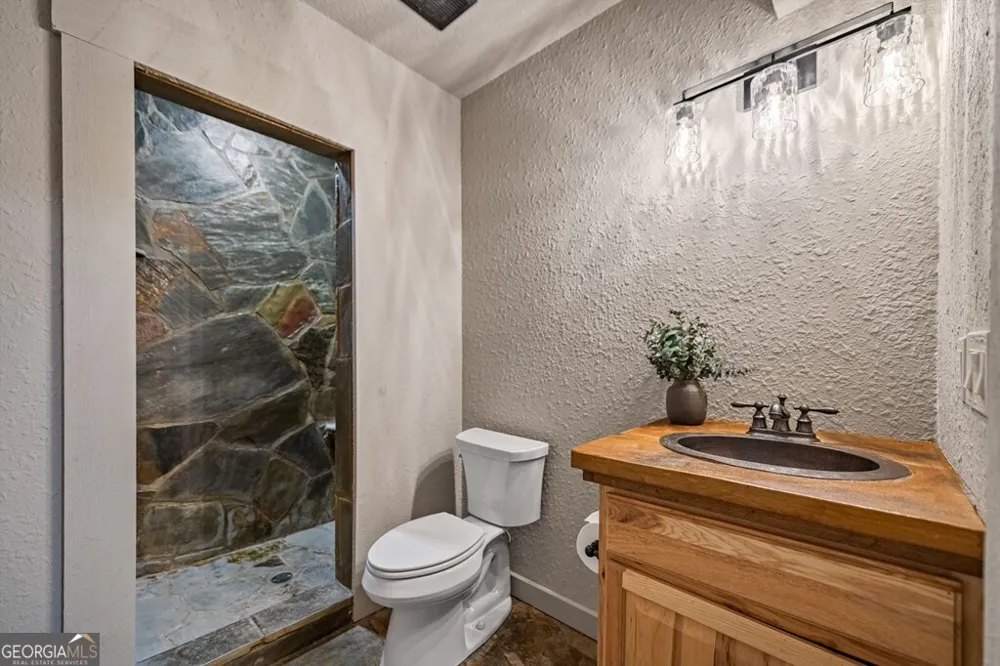 799 Bruce Mountain RD Morganton, GA 30560