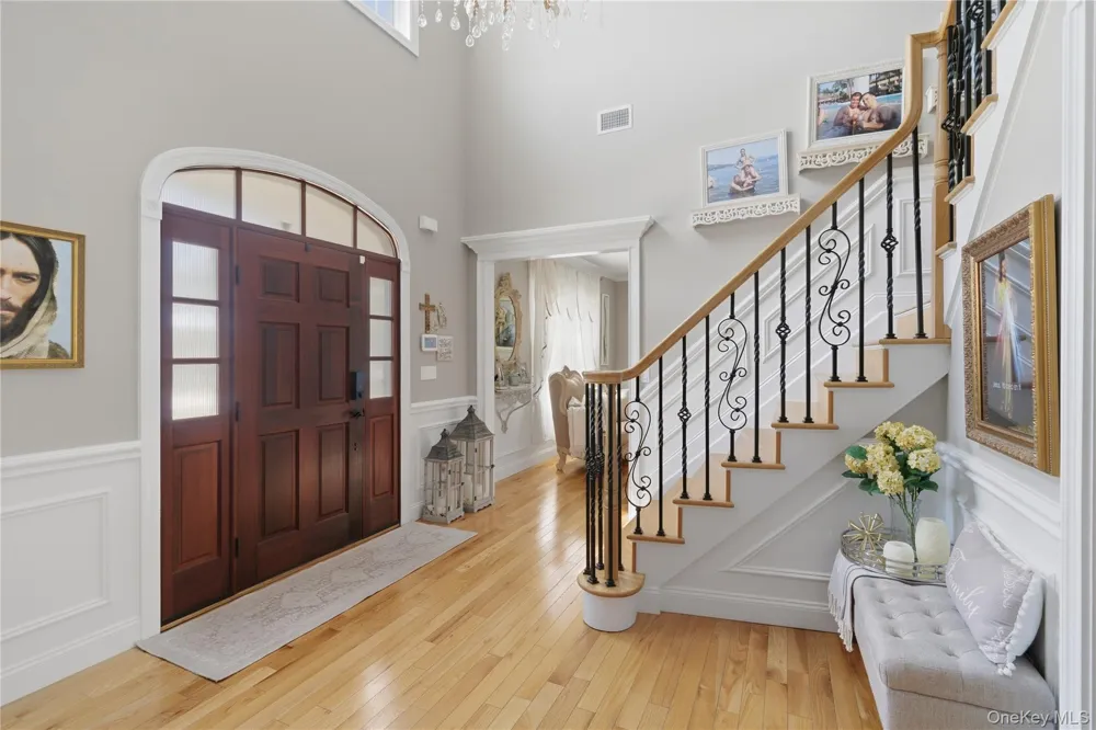 27 Davison Place Rockville Centre, NY 11570